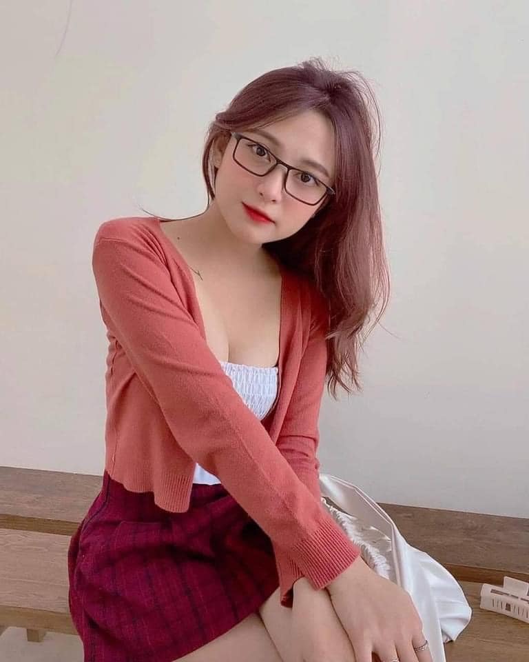 Ảnh Gái Cute Xinh – Phong Cách Mạnh Mẽ, Đầy Cá Tính Khiến Mọi Ánh Mắt Phải Dừng Lại