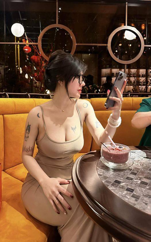 Gái Xinh Có Răng Khểnh Khám Phá Phong Cách Cá Tính Độc Đáo Của Giới Trẻ Hiện Nay