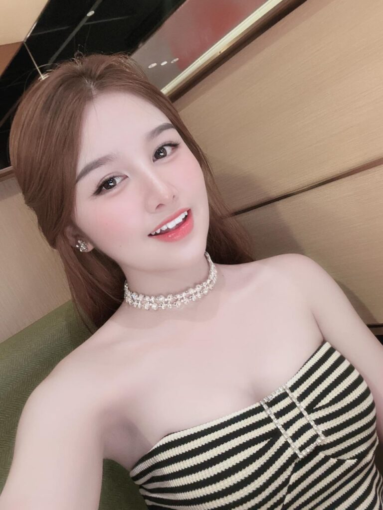 Ảnh Dáng Gái Đẹp Vẻ Đẹp Tỏa Sáng Từ Nội Tâm Đến Ngoại Hình Của Người Con Gái Việt Nam
