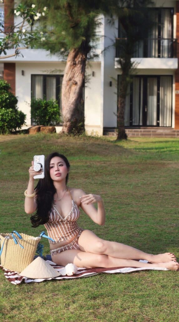 Ảnh Gái Xinh Mặc Đồ Đi Học Khám Phá Vẻ Đẹp Quyến Rũ Và Phong Cách Ảnh Chụp Nổi Bật