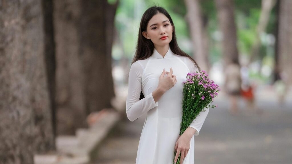 Hình Cô Gái Đẹp Tặng Sinh Nhật Vẻ Đẹp Bí Ẩn Định Hình Xu Hướng Mạng Xã Hội Năm Nay